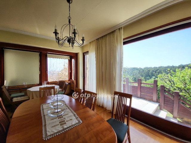 Eladó családi ház, Budaörsön 275 M Ft, 5 szobás