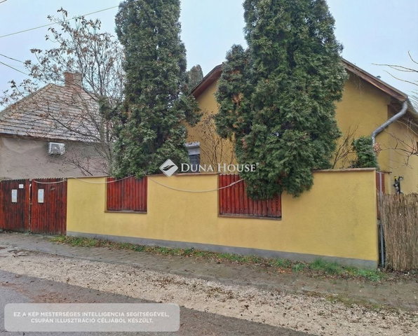 Eladó családi ház, Vereben 65 M Ft, 4 szobás