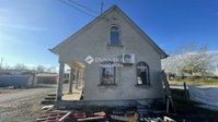 Eladó ipari ingatlan, Cegléden 125 M Ft / költözzbe.hu