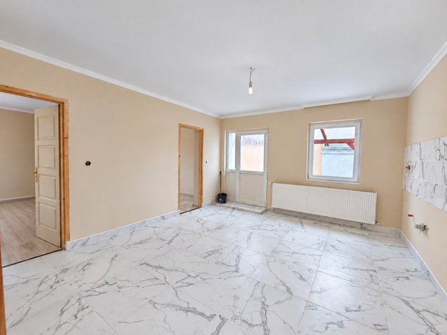 Eladó családi ház, Szerencsen 33.99 M Ft, 2 szobás