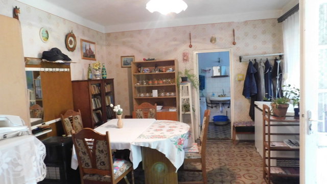 Eladó családi ház, Szatymazon 44 M Ft, 3 szobás
