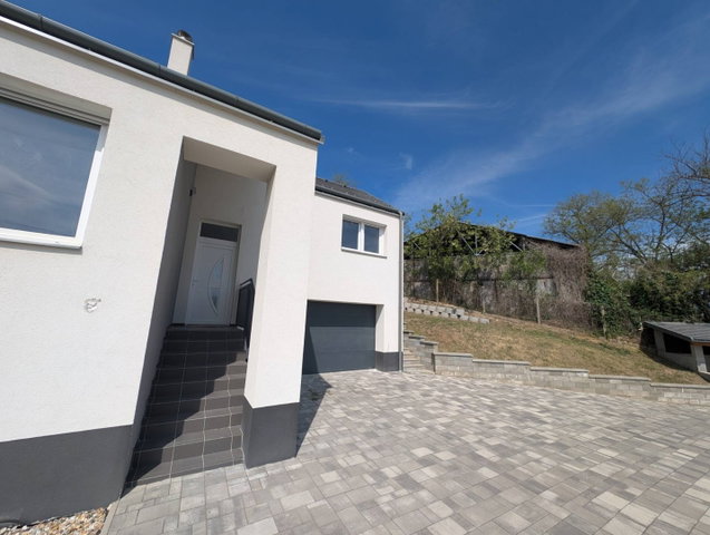Eladó családi ház, Dorogon 92.7 M Ft, 2 szobás