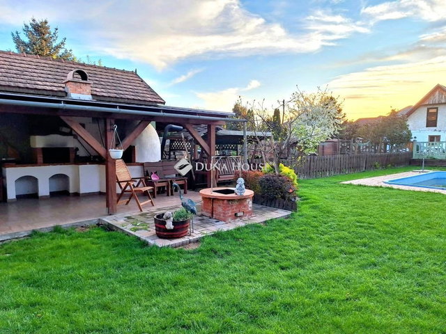 Eladó családi ház, Táton, Gárdonyi Géza utcában 99.8 M Ft
