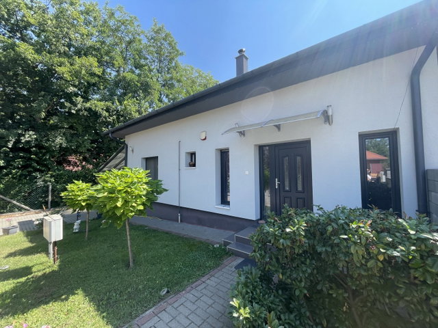 Eladó ikerház, Veresegyházon 113.99 M Ft, 2+2 szobás