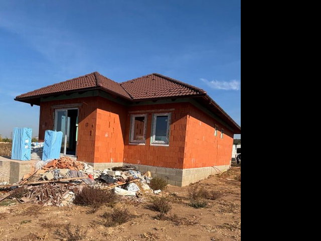 Eladó családi ház, Csörögön 92 M Ft, 4 szobás