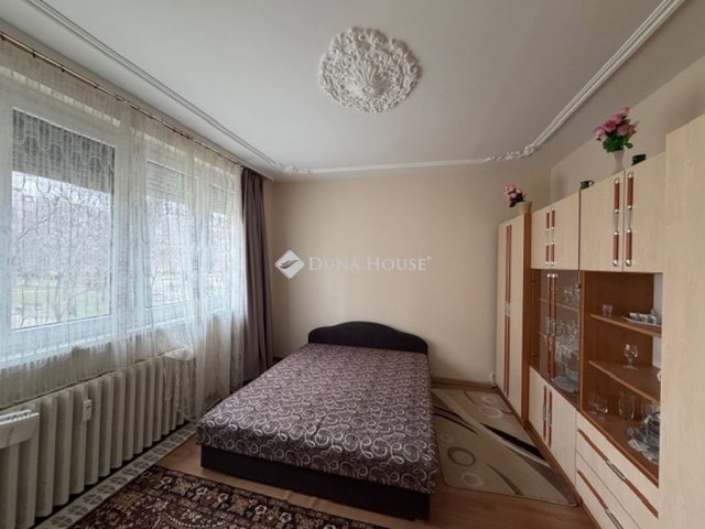 Eladó panellakás, Kecskeméten 47.99 M Ft, 2 szobás