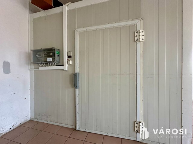 Kiadó ipari ingatlan, Debrecenben 2790 E Ft / hó