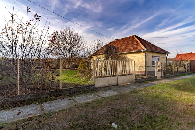 Eladó családi ház, Fajszon, Károlyi Mihály utcában 6.5 M Ft