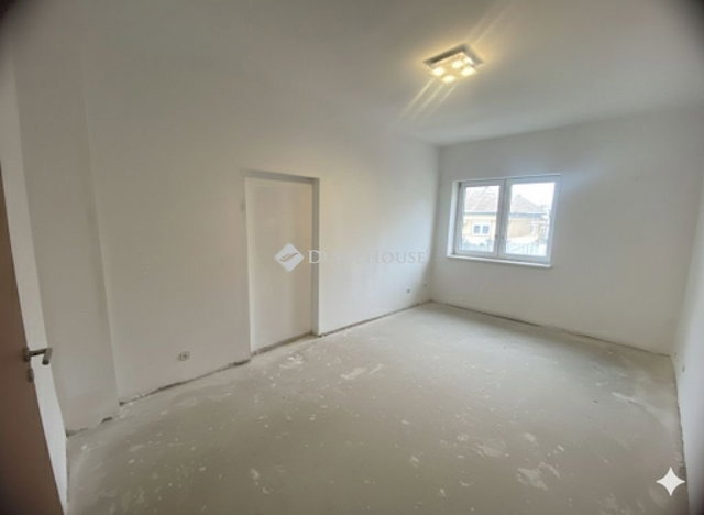 Eladó családi ház, Vácszentlászlón 45 M Ft, 4 szobás