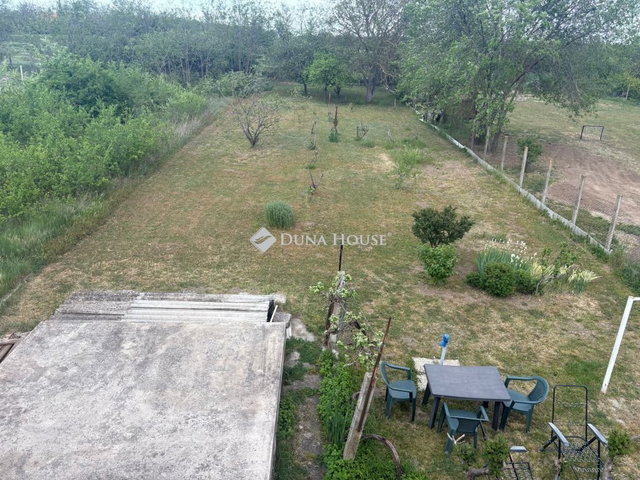 Eladó családi ház, Csajágon 64 M Ft, 6 szobás