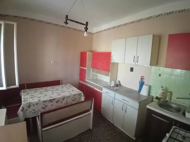 Eladó családi ház, Nagykökényesen 35 M Ft, 3+1 szobás