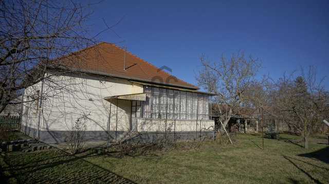 Eladó családi ház, Tiszafüreden 49.7 M Ft, 3 szobás