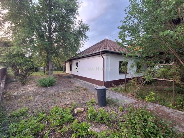 Eladó családi ház, Budapesten, XVI. kerületben 133 M Ft