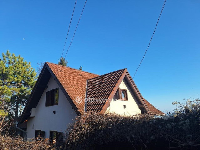 Eladó nyaraló, Csopakon 249 M Ft, 3 szobás / költözzbe.hu