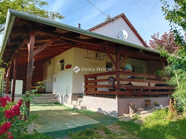 Eladó családi ház, Bázakerettyén 32 M Ft, 4 szobás