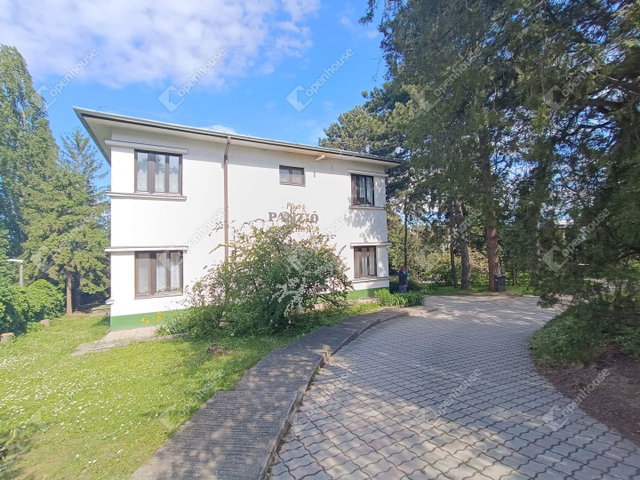 Eladó hotel, Sopronban 420 M Ft, 10 szobás / költözzbe.hu