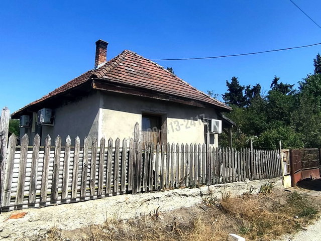 Eladó családi ház, Nyáregyházán 26.5 M Ft, 1+1 szobás