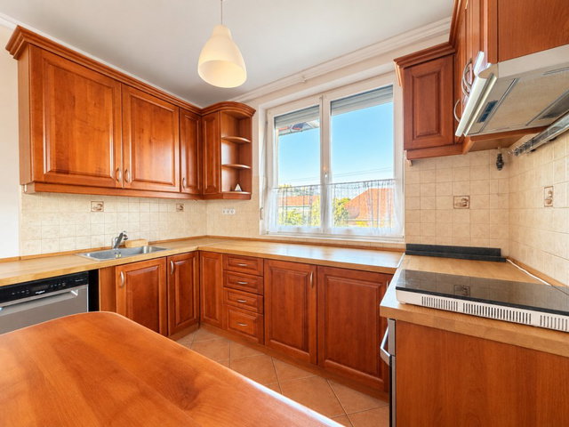 Eladó téglalakás, Budapesten, XX. kerületben 83.5 M Ft, 4 szobás
