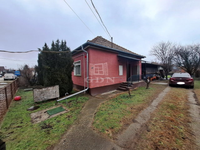Eladó családi ház, Tökölön 64.999 M Ft, 3 szobás