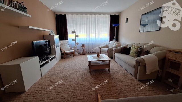 Eladó panellakás, Kiskunfélegyházán 37.9 M Ft, 2 szobás
