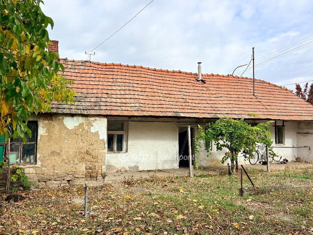 Eladó családi ház, Verpeléten 5.5 M Ft, 2+1 szobás