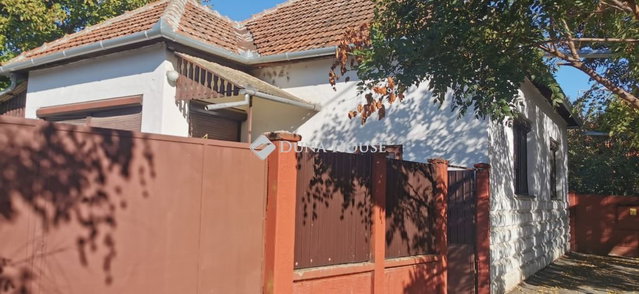 Eladó családi ház, Sarkadon, Szalontai úton 8.5 M Ft, 3 szobás