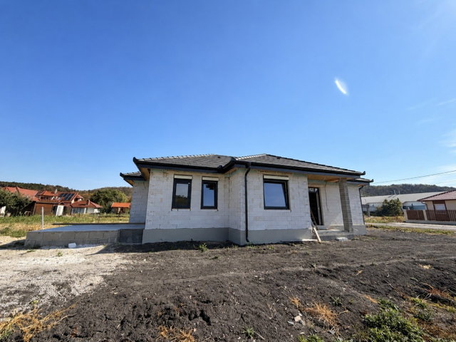 Eladó családi ház, Demjénben 74.5 M Ft, 4 szobás