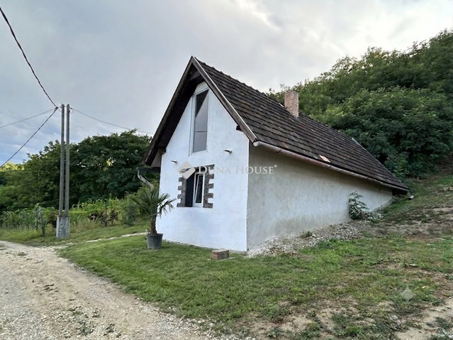 Eladó nyaraló, Nagykapornakon 9.9 M Ft, 3 szobás