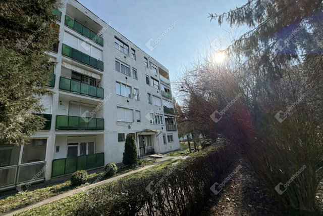Eladó téglalakás, Lentiben 29.9 M Ft, 3 szobás