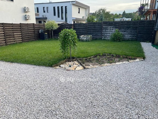 Eladó sorház, Velencén 88.5 M Ft, 1+2 szobás
