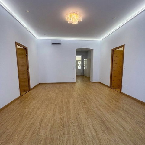 Eladó téglalakás, Budapesten, II. kerületben, Tölgyfa utcában