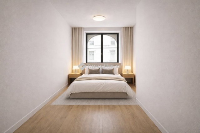 Eladó téglalakás, Budapesten, VI. kerületben 79 M Ft, 7 szobás
