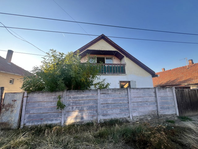 Eladó családi ház, Sarkadon, Mátyás utcában 4.4 M Ft, 3 szobás