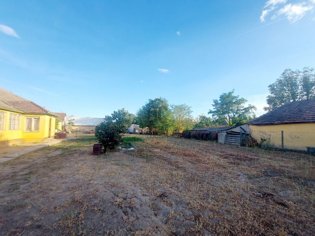 Eladó családi ház, Bugyin 50 M Ft, 3 szobás