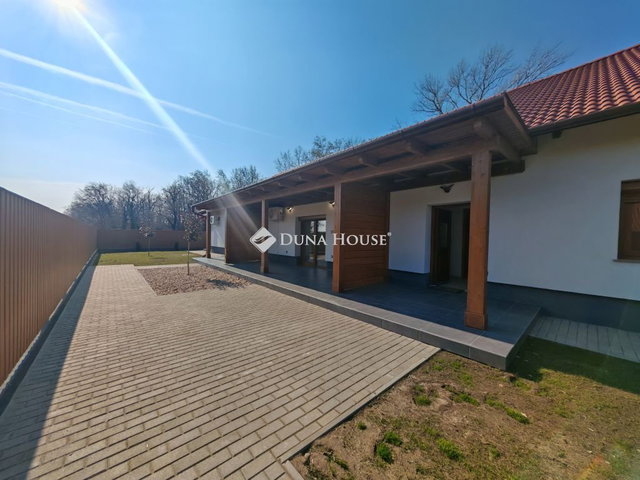 Eladó sorház, Szolnokon 87.9 M Ft, 3 szobás