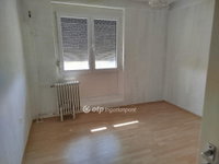 Eladó panellakás, Mohácson 30.5 M Ft, 2 szobás