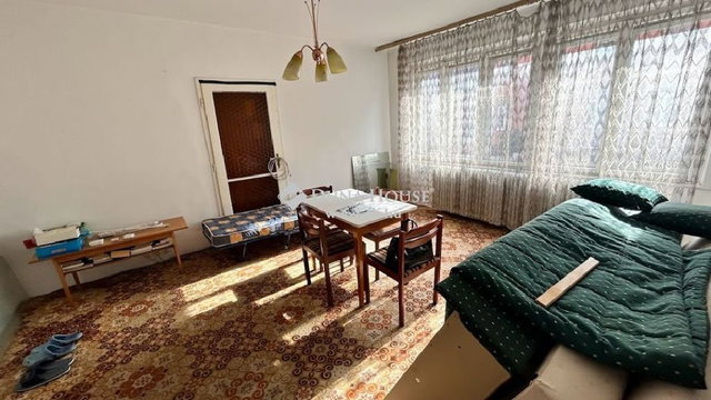 Eladó családi ház, Szombathelyen 64.99 M Ft, 6+1 szobás