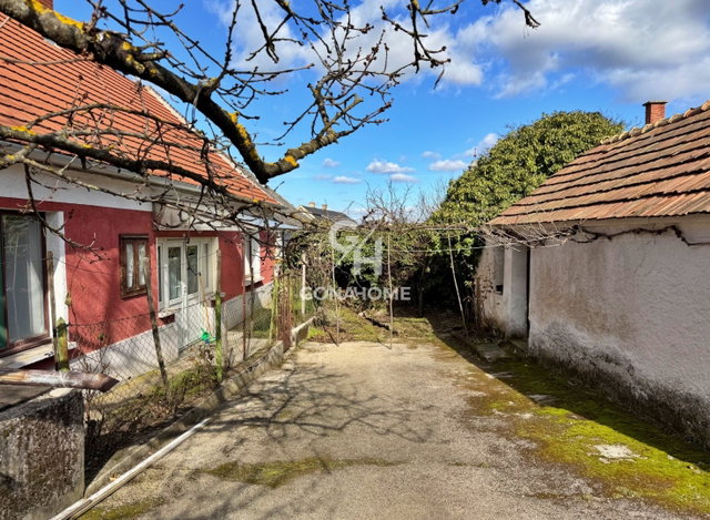 Eladó családi ház, Nemesvámoson 56.9 M Ft, 2 szobás