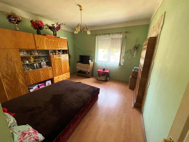 Eladó családi ház, Fityeházon 22 M Ft, 2 szobás