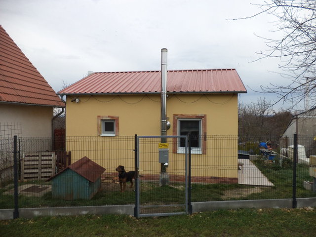 Eladó nyaraló, Várpalotán 25 M Ft, 2 szobás