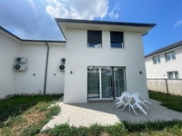 Eladó ikerház, Debrecenben 150 M Ft, 5 szobás