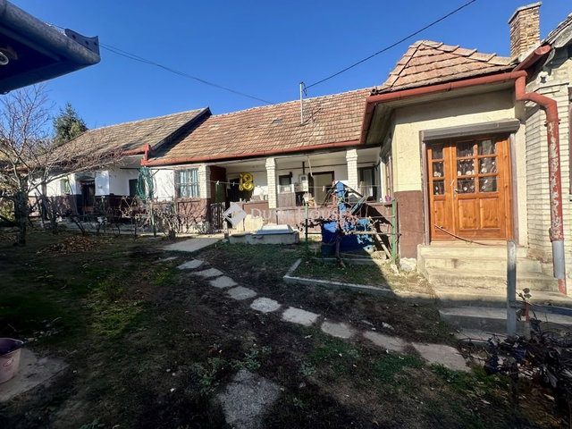 Eladó családi ház, Vanyarcon 30 M Ft, 3 szobás
