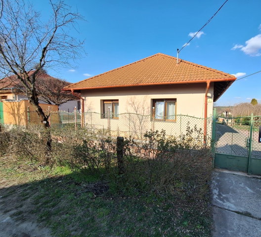 Eladó családi ház, Kistarcsán 139.9 M Ft, 4 szobás