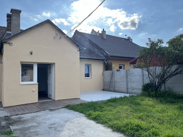 Eladó családi ház, Budapesten, XX. kerületben 69.99 M Ft