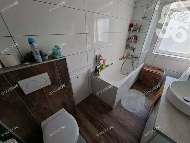 Eladó családi ház, Kiskunfélegyházán 47 M Ft, 3 szobás