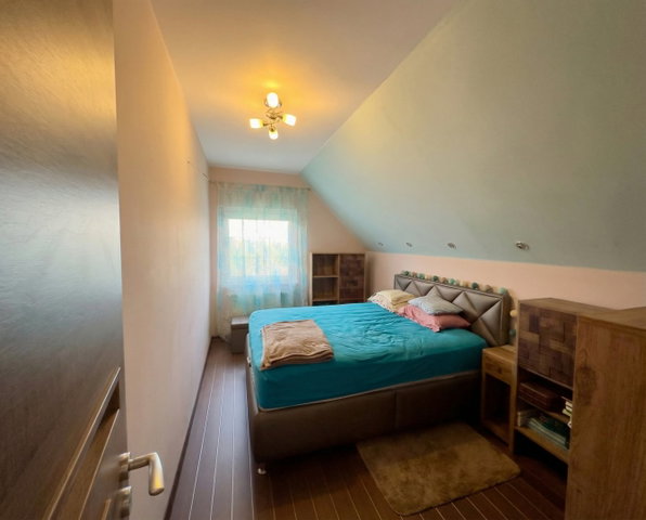 Eladó családi ház, Budaörsön 145 M Ft, 6 szobás