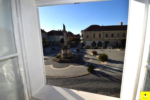 Eladó családi ház, Kőszegen 92.8 M Ft, 7 szobás