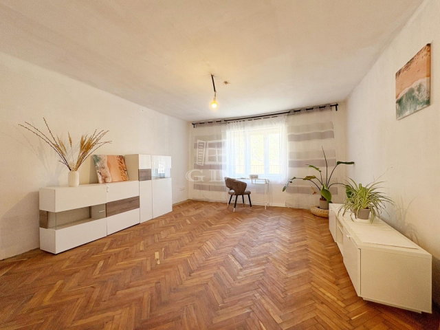 Eladó családi ház, Szentpéterúron 32 M Ft, 2 szobás