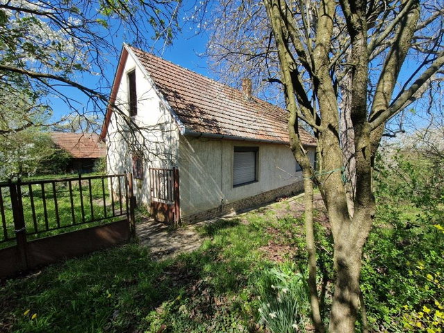 Eladó családi ház, Kaposváron, Mogyoró utcában 19.25 M Ft