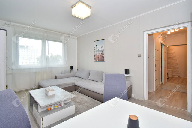 Eladó panellakás, Szegeden 56 M Ft, 2 szobás